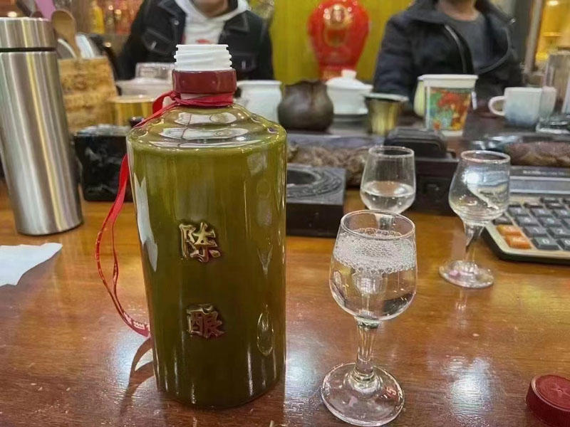 酱香型白酒埋在土里陈酿好不好？土藏酒的方法行不行